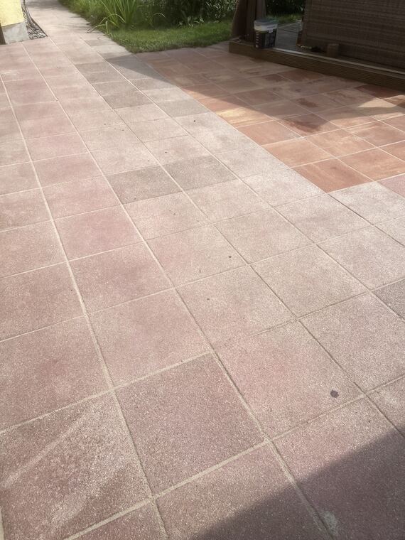 Terrassenplatten gereinigt